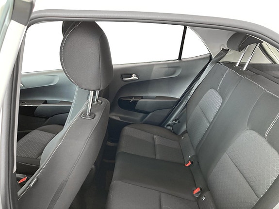 Kia Picanto 16 of 27