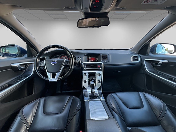 Volvo V60 7 of 18