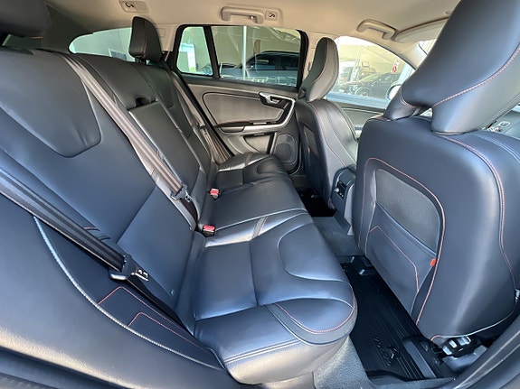 Volvo V60 15 of 18