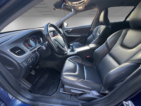 Volvo V60 8 of 18