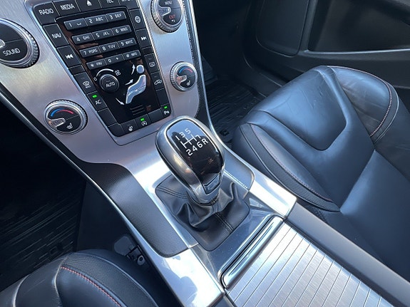 Volvo V60 12 of 18
