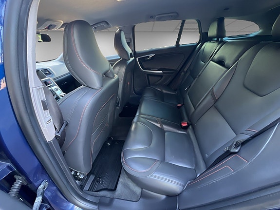 Volvo V60 9 of 18