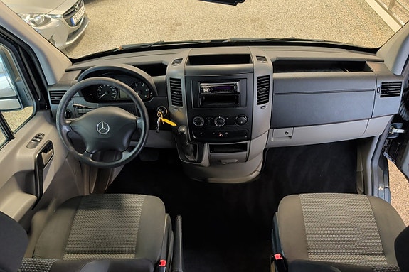 Mercedes-Benz Sprinter 319 9 of 11