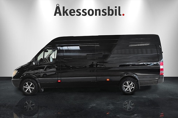 Mercedes-Benz Sprinter 319 2 of 11
