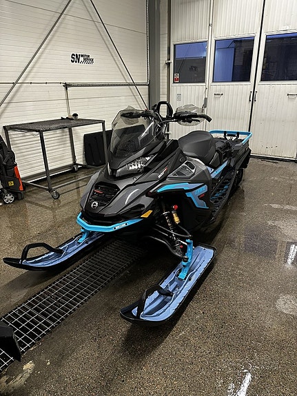 Lynx Commander RE 900 ACE Turbo R