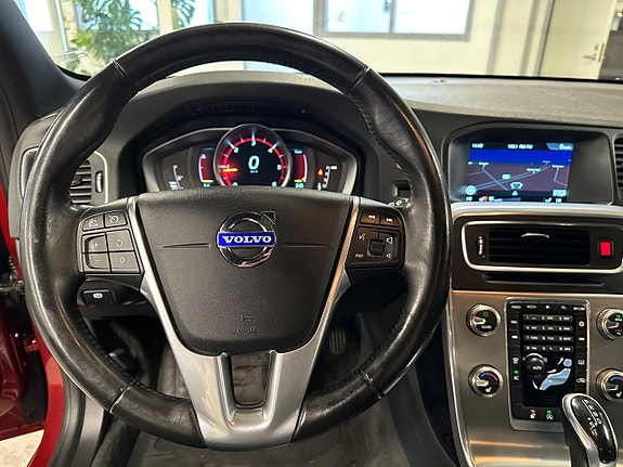 Volvo V60 13 of 18