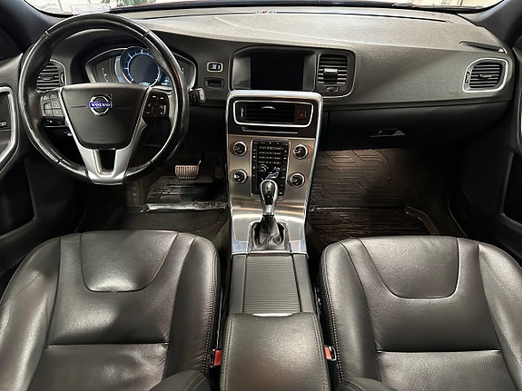 Volvo V60 7 of 18