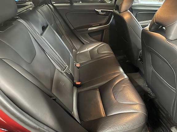 Volvo V60 6 of 18