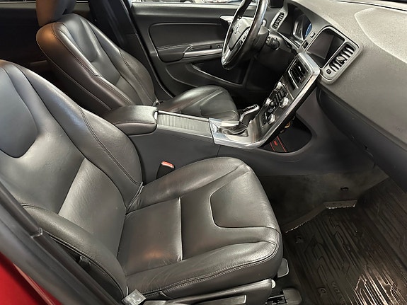 Volvo V60 9 of 18