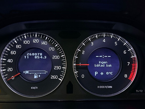 Volvo V70 12 of 15