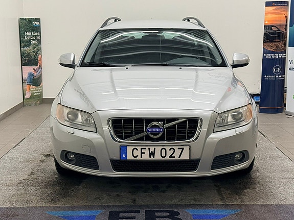 Volvo V70 3 of 15
