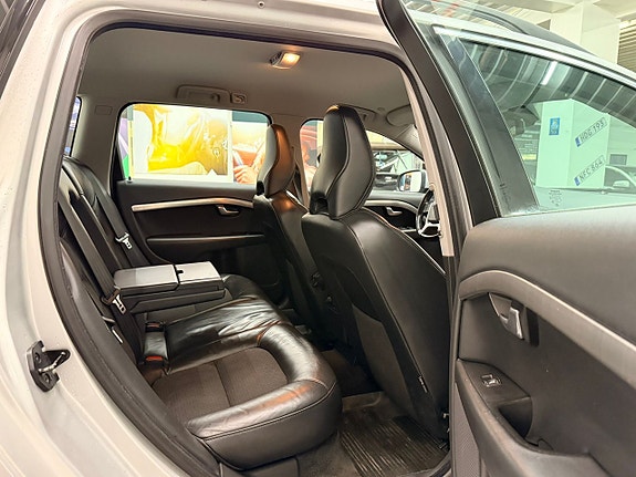 Volvo V70 8 of 15
