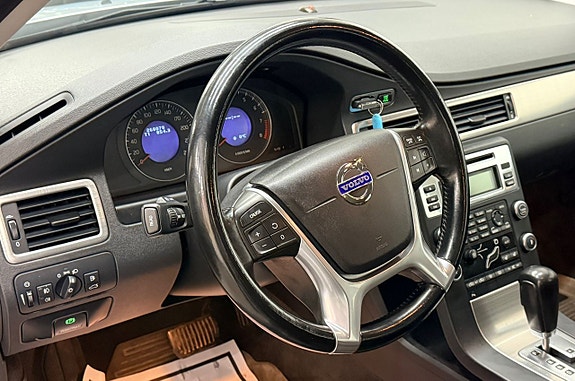 Volvo V70 5 of 15