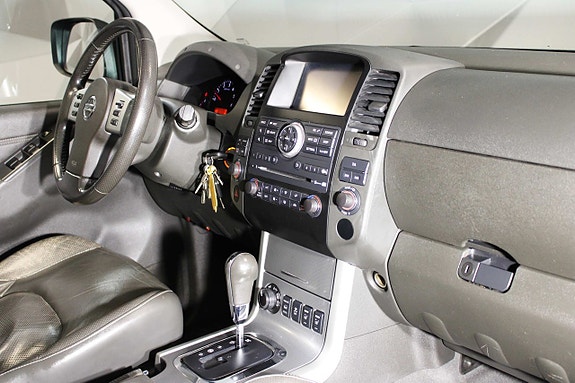 Nissan Navara 21 of 27