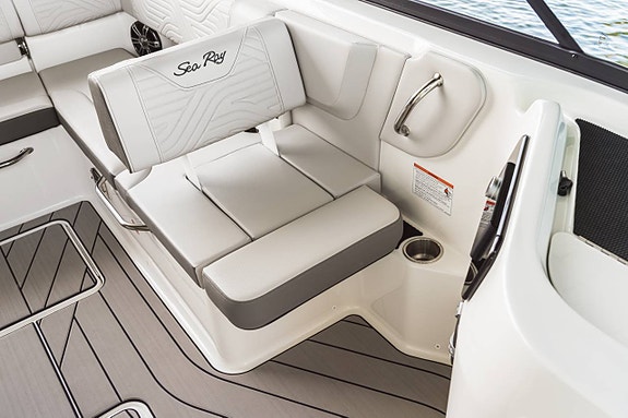 Sea Ray SDX 230 9 of 11