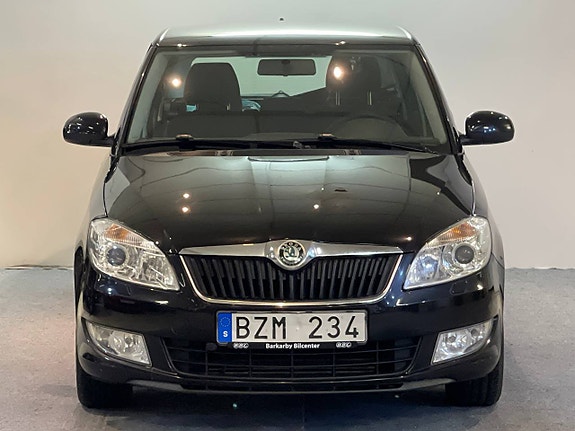 Skoda Fabia 2 of 13