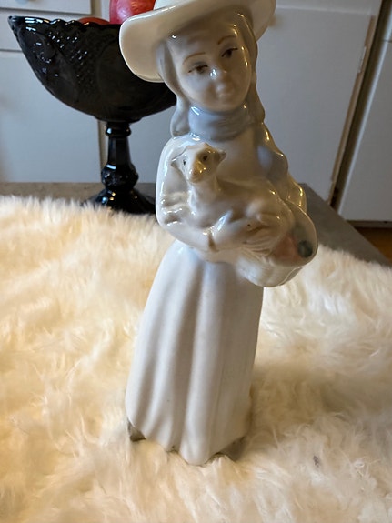 Gustavsberg Terina porslinsfigur kvinna med katt