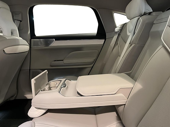 Volvo ES90 24 of 27