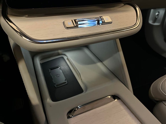 Volvo ES90 18 of 27