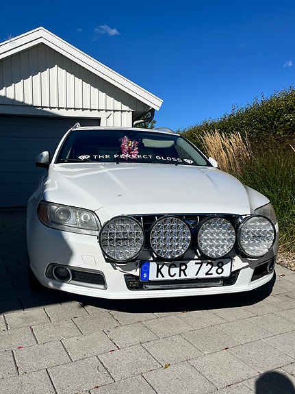 Volvo V70 7 of 8