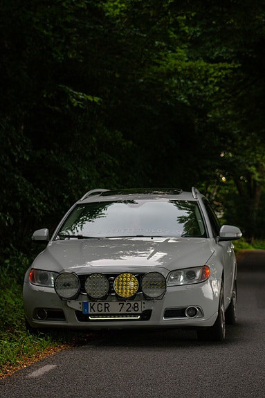 Volvo V70 3 of 8