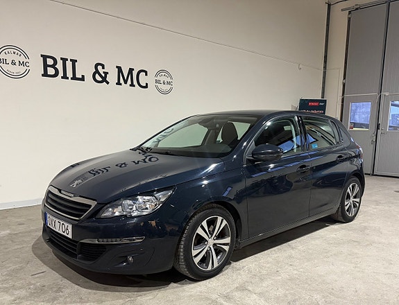 Peugeot 308 2 of 5