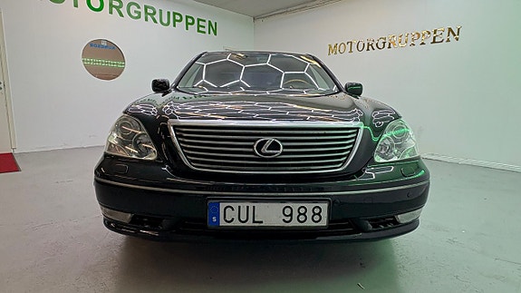 Lexus LS600h L 13 of 30