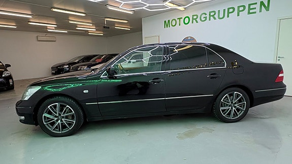 Lexus LS600h L 9 of 30