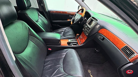 Lexus LS600h L 29 of 30