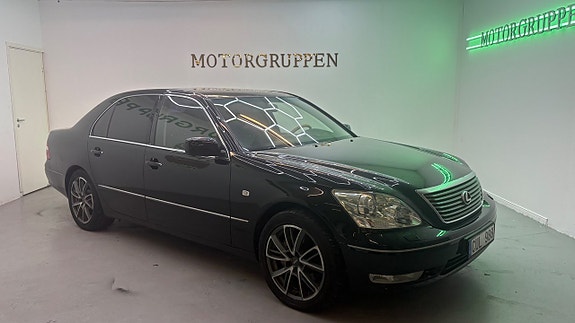 Lexus LS600h L 11 of 30