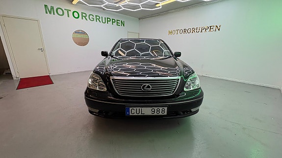 Lexus LS600h L 17 of 30
