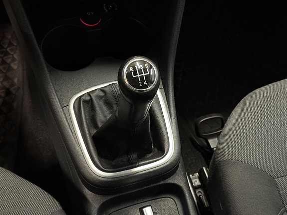 Volkswagen Polo 12 of 23