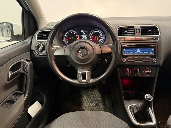 Volkswagen Polo 13 of 23