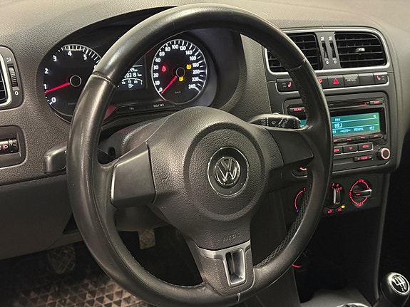 Volkswagen Polo 11 of 23