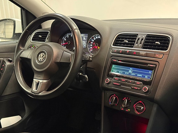 Volkswagen Polo 21 of 23