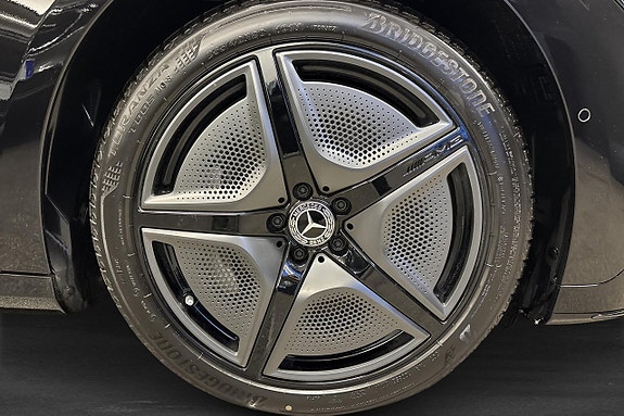 Mercedes-Benz EQE350 25 of 25
