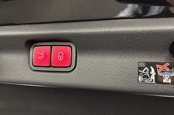 Mercedes-Benz EQE350 8 of 25