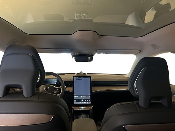 Volvo ES90 14 of 22