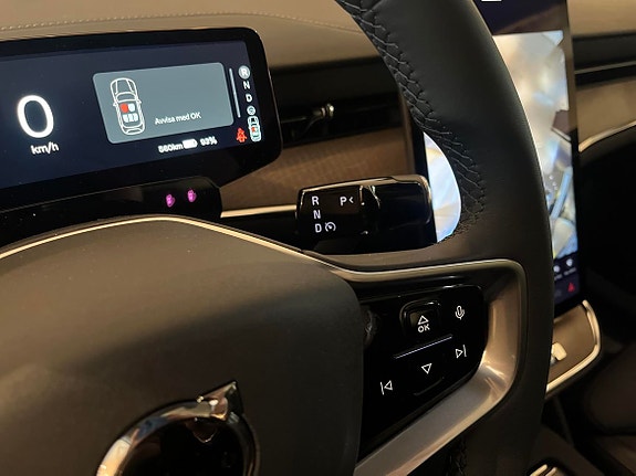 Volvo ES90 13 of 22