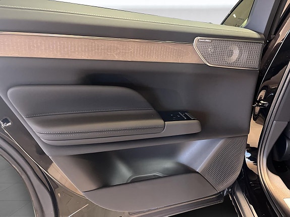 Volvo ES90 15 of 22