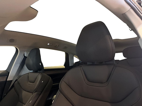 Volvo ES90 19 of 22