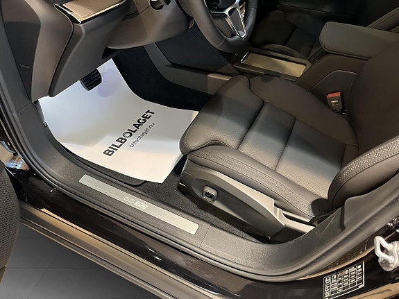 Volvo ES90 18 of 22