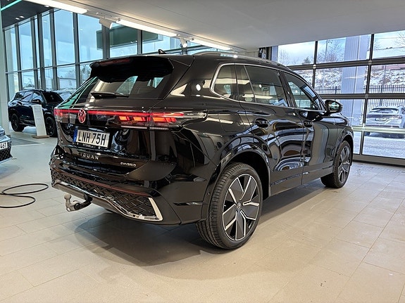 Volkswagen Tiguan 6 of 18