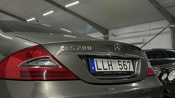Mercedes-Benz CLS280 8 of 21