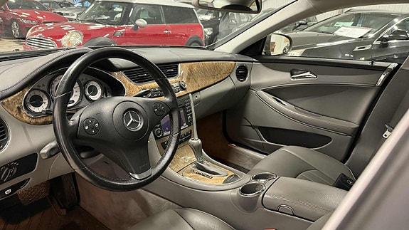 Mercedes-Benz CLS280 16 of 21