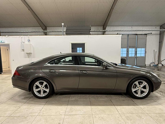 Mercedes-Benz CLS280 6 of 21