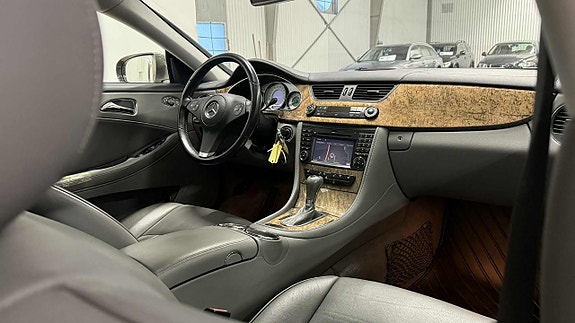 Mercedes-Benz CLS280 15 of 21