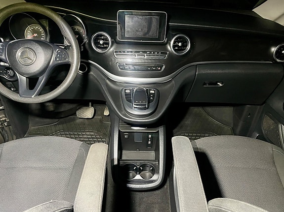 Mercedes-Benz V200 d 15 of 18