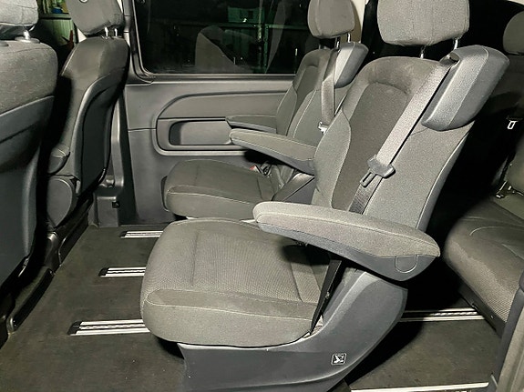 Mercedes-Benz V200 d 9 of 18