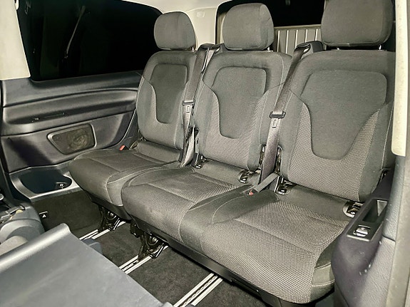 Mercedes-Benz V200 d 11 of 18